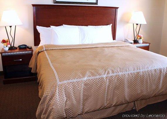 Comfort Suites Віксом Номер фото