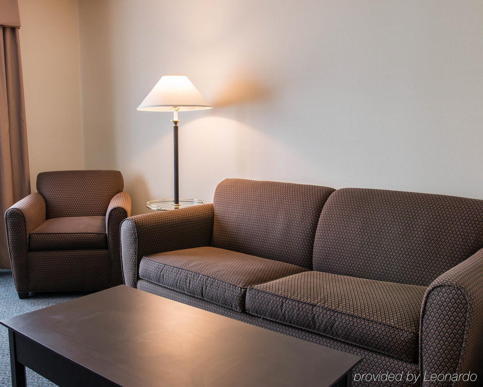 Comfort Suites Віксом Екстер'єр фото